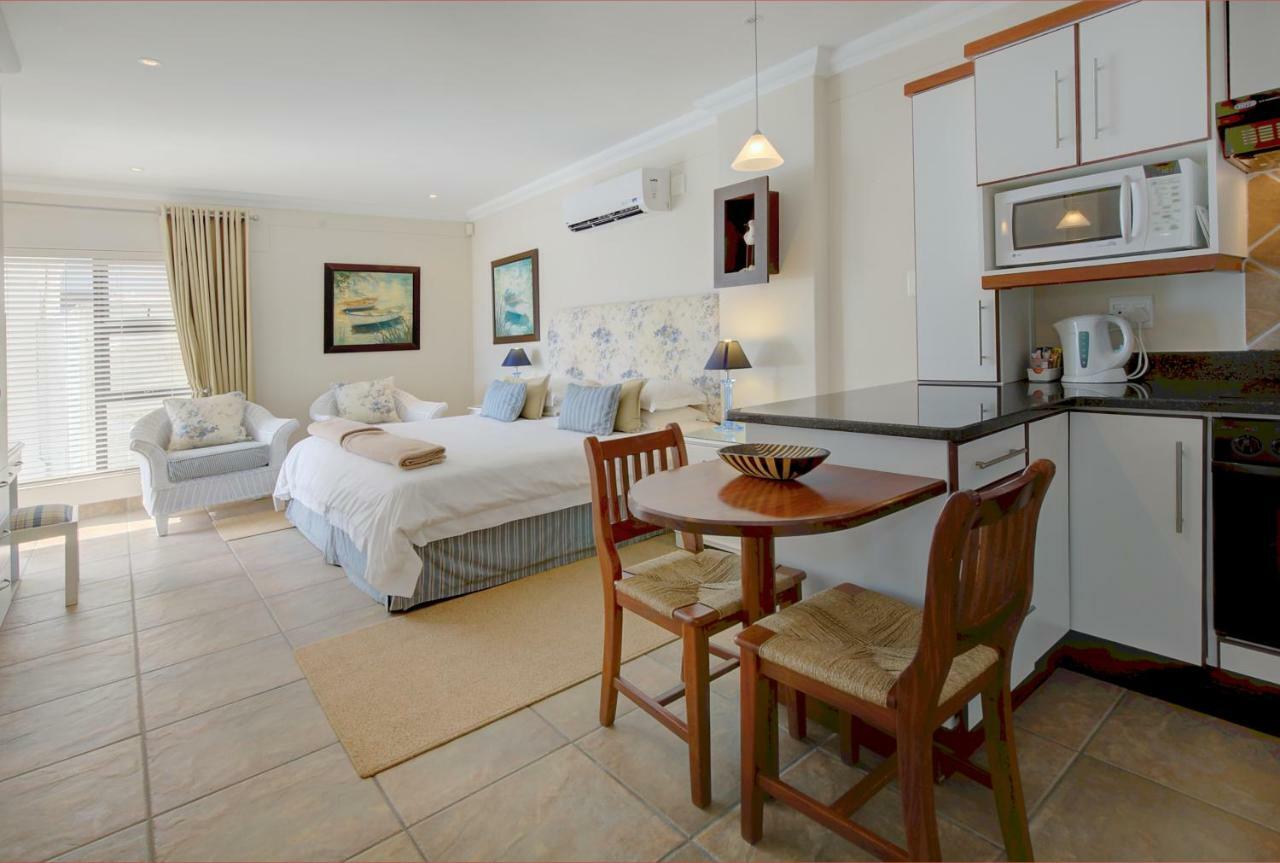 Makarios On Sea Apartment Herolds Bay Exterior photo